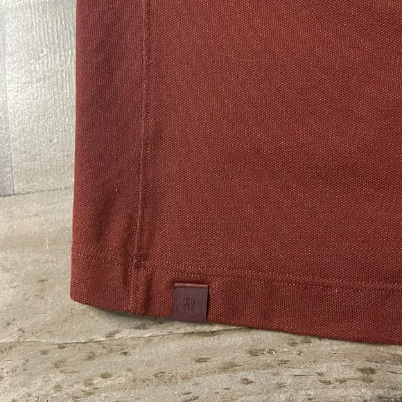 Lululemon Athletica Men's Tech Pique Polo Shirt Golf Classic Mahogany Red sz L - Picture 10 of 10